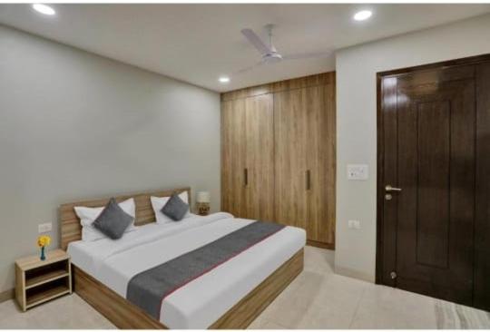 Vibe Hotel Noida Zewnętrze zdjęcie